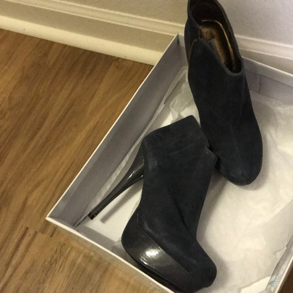 Chelseey Slate Suede - Picture 1 of 2